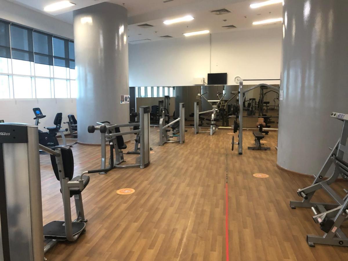 Large Size One Bedroom Apartment With Sea View أبو ظبي المظهر الخارجي الصورة