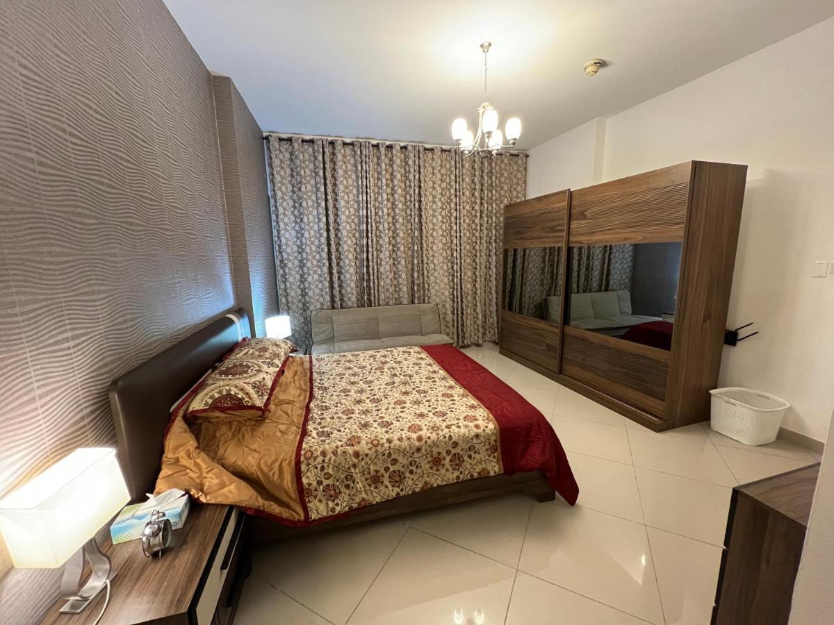Large Size One Bedroom Apartment With Sea View أبو ظبي المظهر الخارجي الصورة